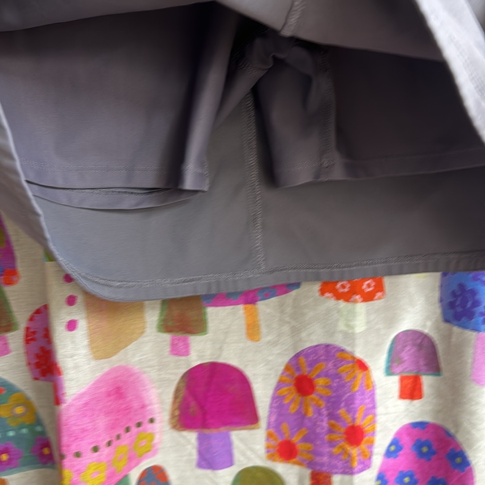 Adidas Skort with Pockets. Size 2 - Picture 2 of 12